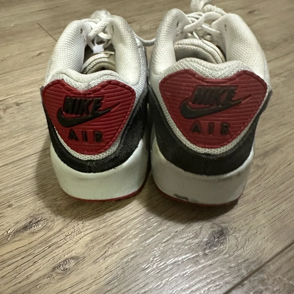 Nike Kids' Air Max 90 Sneakers - White, Red, and Gray boys 5.5